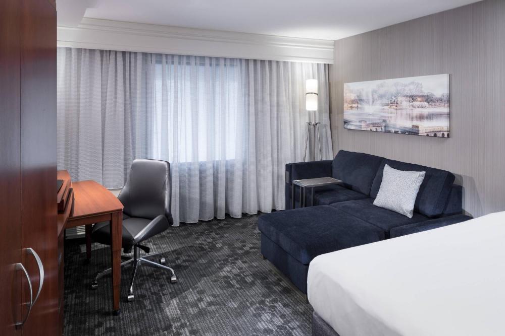 King Room with Sofa Bed interior